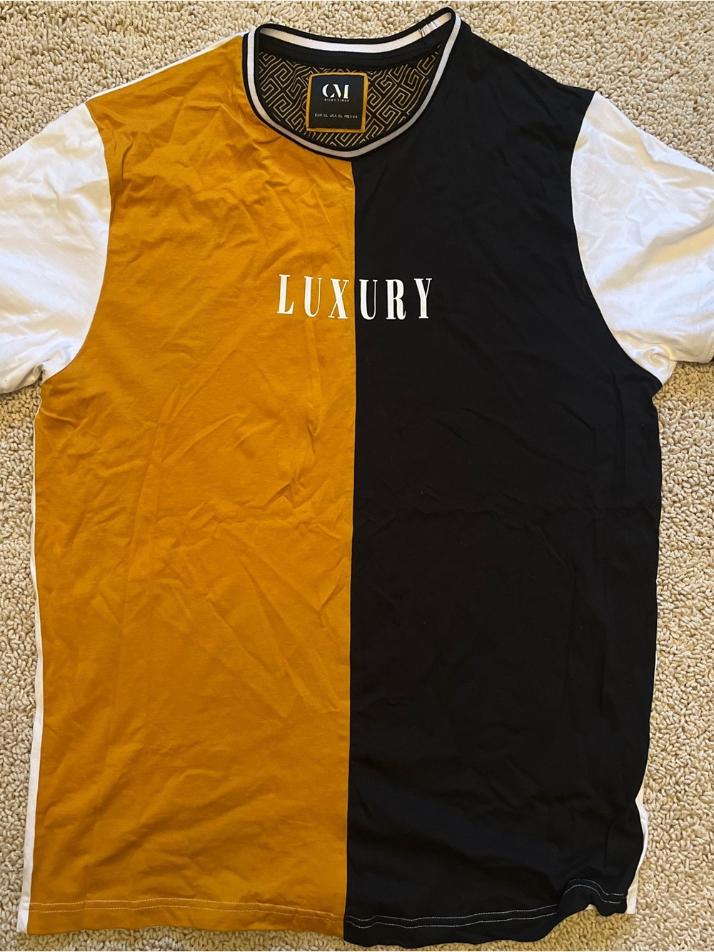 CM Luxury Split-Color Short Sleeve Tee in Mustard, Black & White